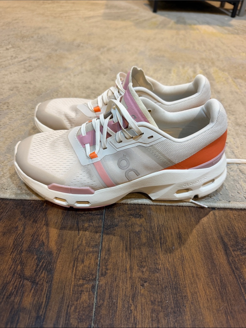 On Running Cloudpulse 3WD30062337 Pearl Blossom Training Running Size 8.5 in EUC